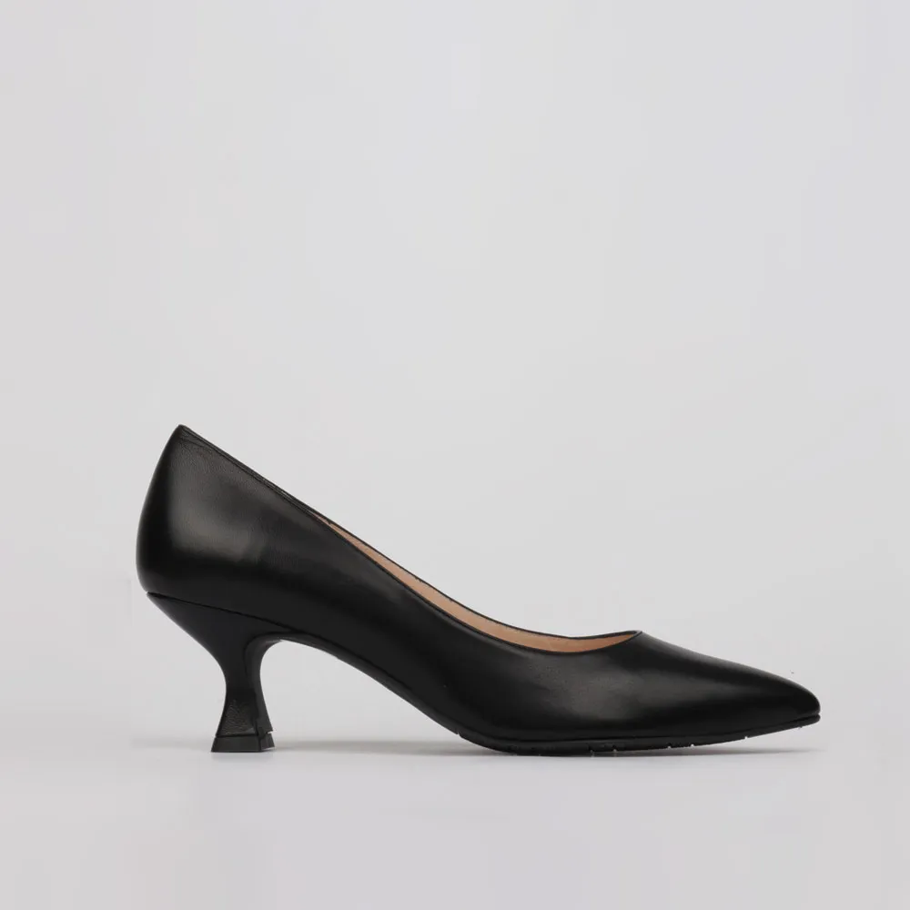 Zapato negro tacón bajo NADIA - Kitten heel negros | LT Zapatos
