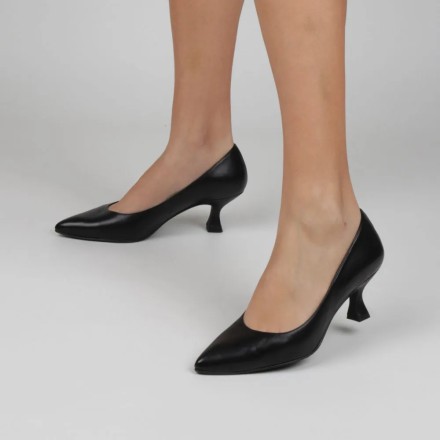 Zapato negro tacón bajo NADIA - Kitten heel negros | LT Zapatos