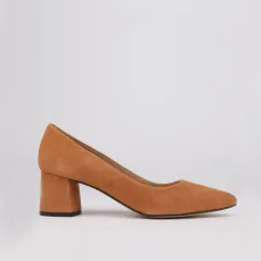 Block heel shoes cognac suede EVA