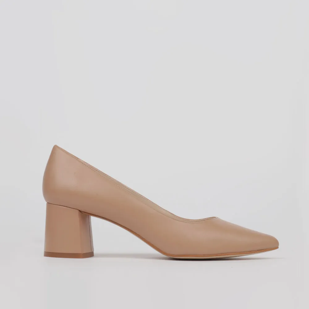 Zapatos tacón bajo EVA piel beige | Luisa Toledo Made in Spain