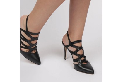 Zapatos negros tacón detalle elásticos CARLA