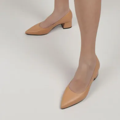 Zapatos de salón tacón bajo MARINA piel camel - LT ZAPATOS