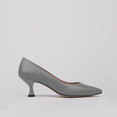 Stilettos tacón bajo piel color gris NADIA - LUISA TOLEDO