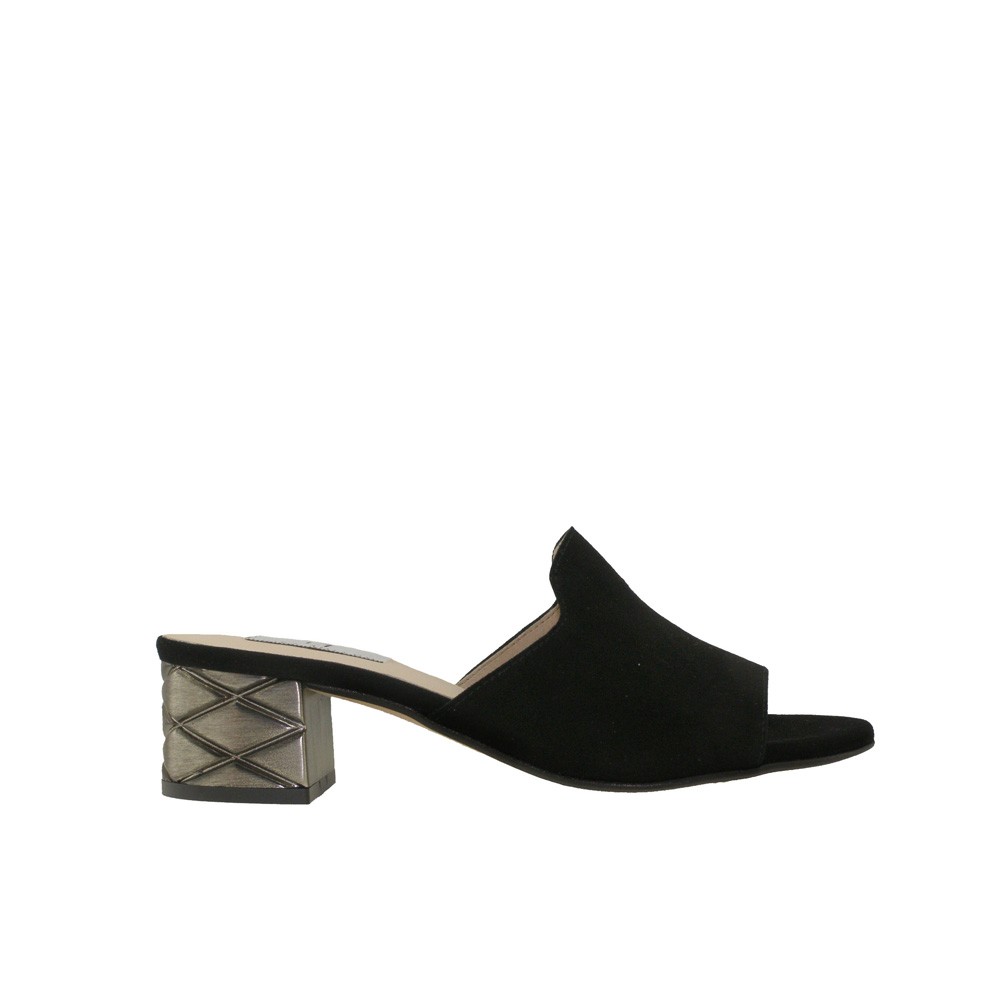 Mules ante negro tacón detalle metal