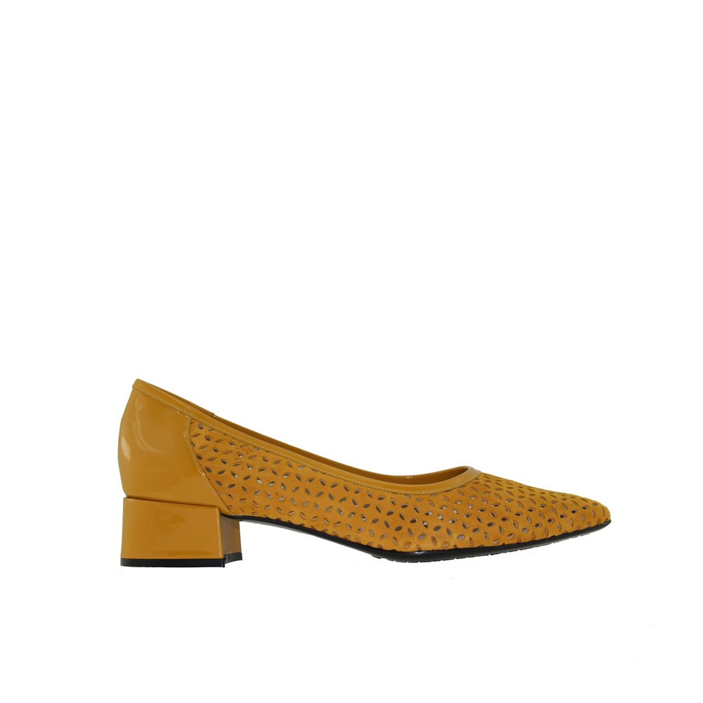 Zapatos salón tacón bajo MARTINA color mostaza