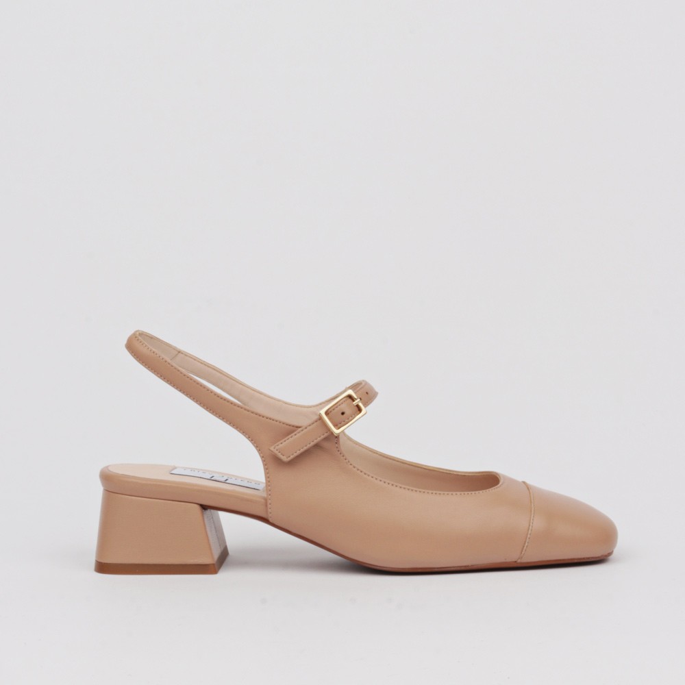 Zapatos destalonados detalle pulsera piel color camel YOLANDA