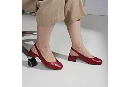 Zapato destalonado burdeos tacón bajo MIRANDA  | Luisa Toledo
