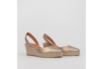 Alpargatas doradas estilo Menorca LEIRE ✓ LUISA TOLEDO
