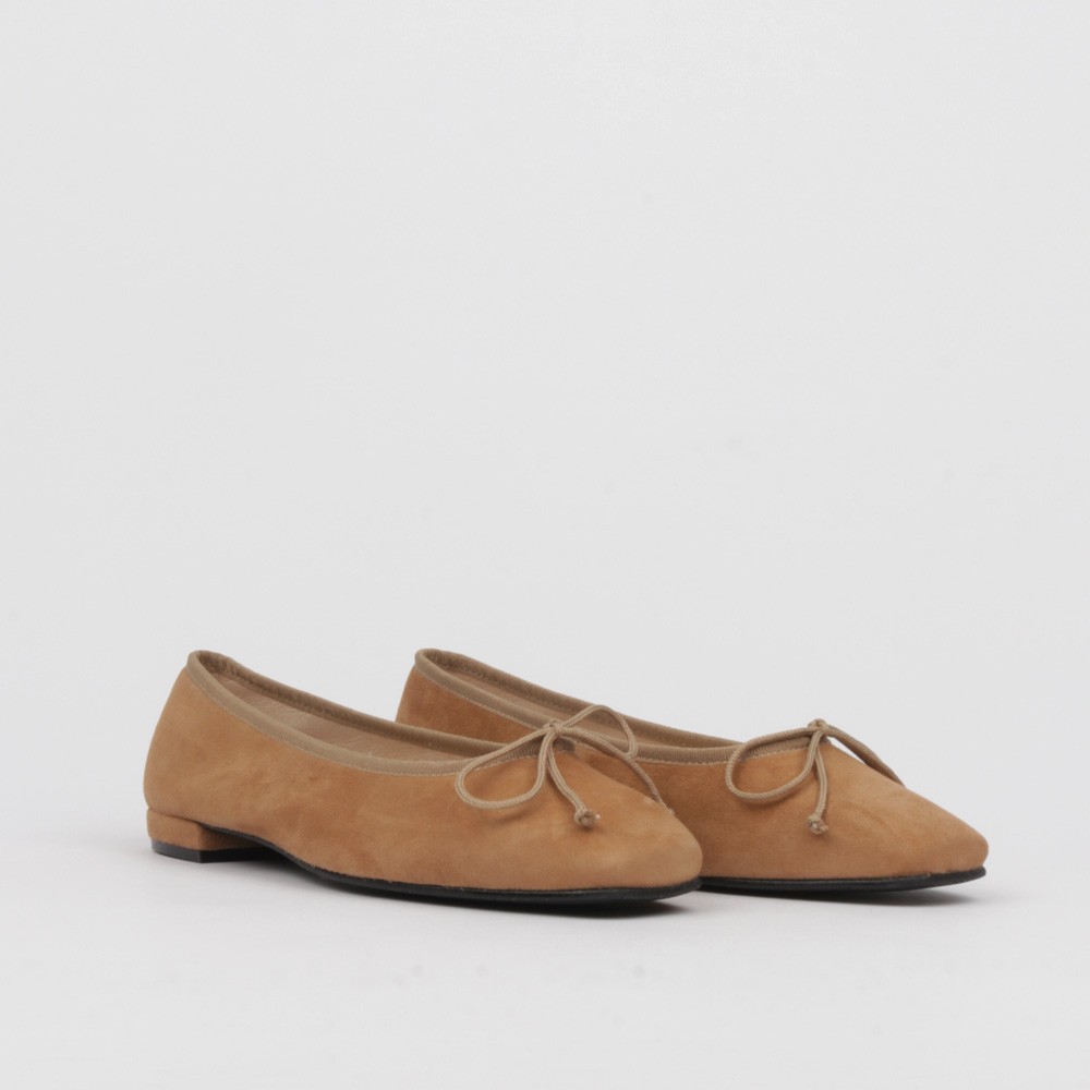 Bailarinas mujer ante camel CLOE detalle punta semi-cuadrada