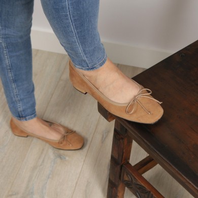 Bailarinas mujer ante camel CLOE detalle punta semi-cuadrada