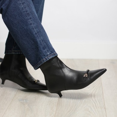 Black leather kitten heel ankle boot CLAUDIA ✓ LUISA TOLEDO