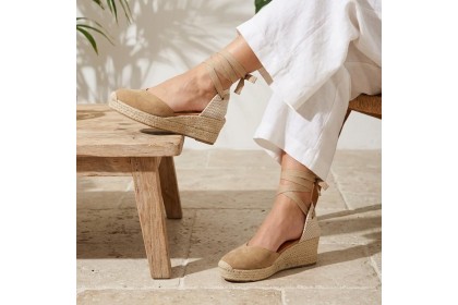 Alpargata cuña baja ANA color camel - Alpargatas Luisa Toledo