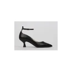 Zapato de tacón negros detalle pulsera - Stilettos Luisa Toledo