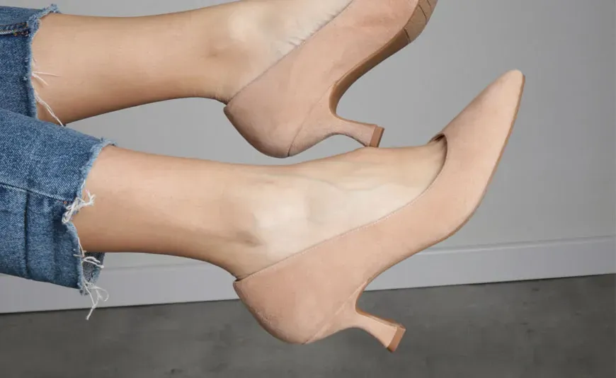 Elegant low heel shoes 